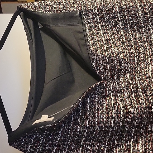 Loft Skirt - Picture 3 of 3